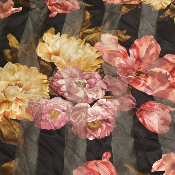 Silk Adrienne Vittadini  Pink and Gold Scarf Luxurious Wrap - Picture 7 of 13